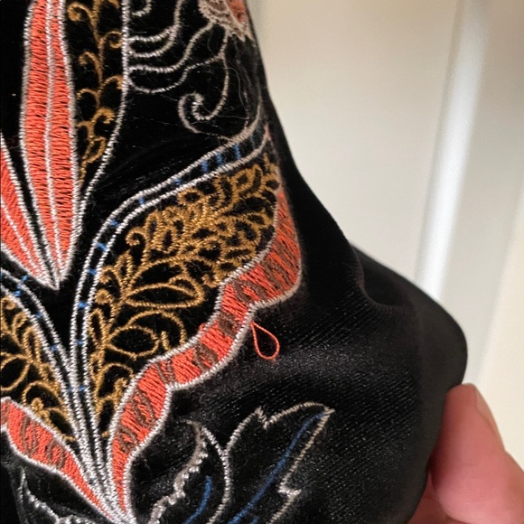 Stunning koton black velour ballon sleeve embroidered witchy goth boho top - Picture 10 of 10